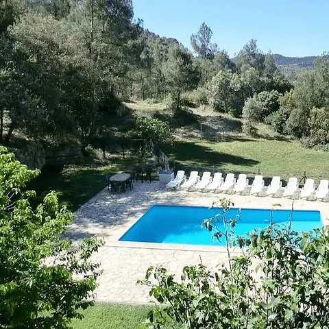 Cal Cabreta Casa Rural vista aerea de piscina